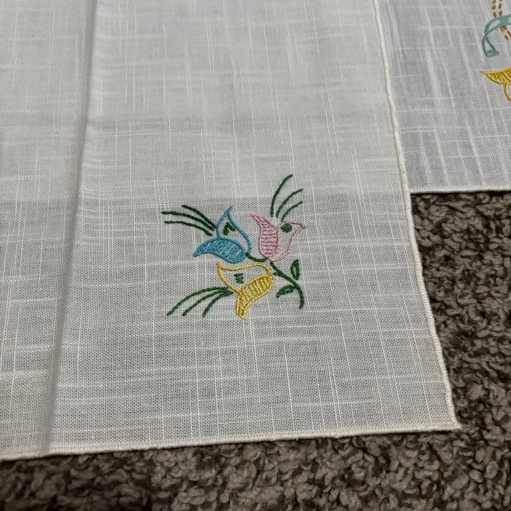 Vintage 1940s 1950s Hand Embroidered Linen Napkin Placemat Floral Mid Century